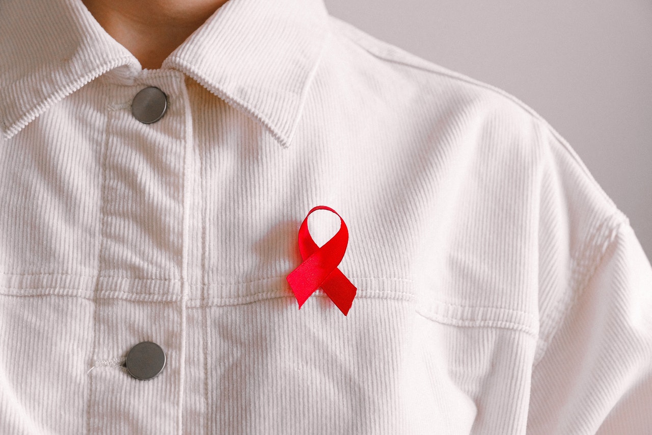 a-guide-to-hivaids-symptoms-causes-and-prevention